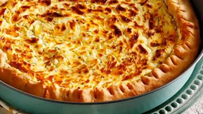 Μανιάτικη ανοιχτή τυρόπιτα