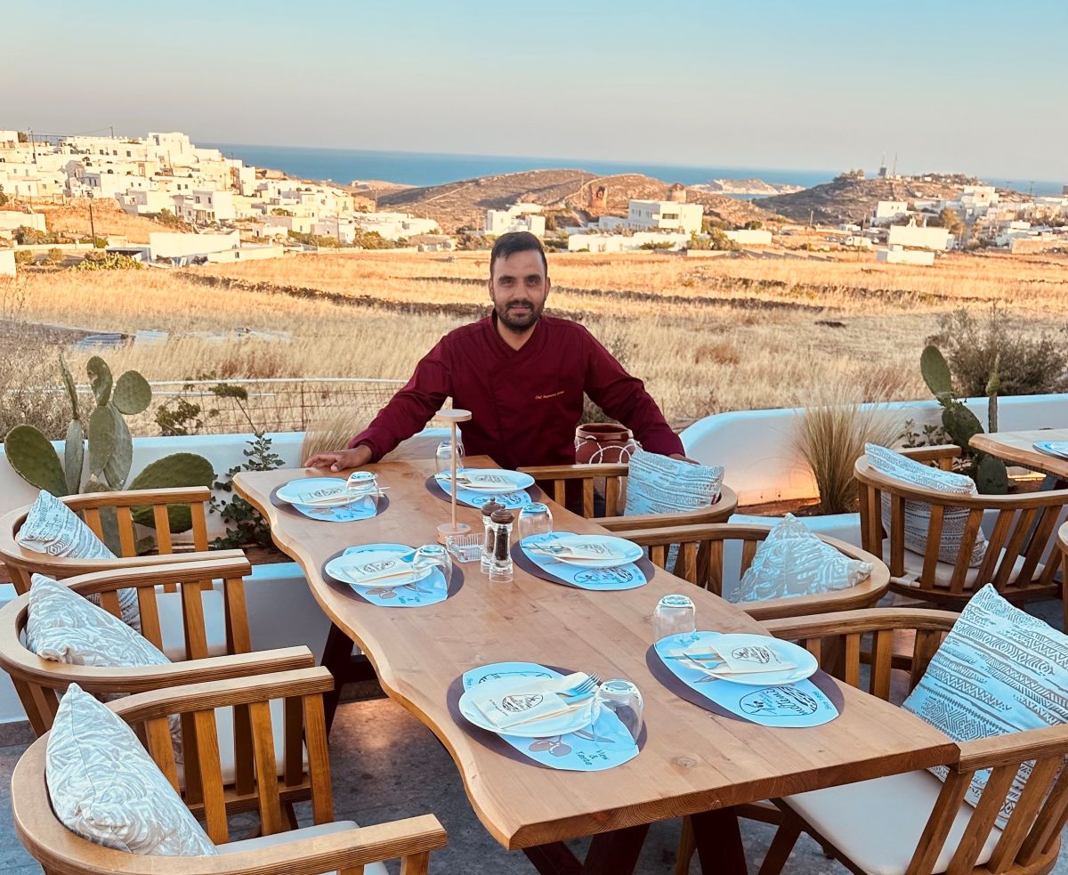 Ο ιδιοκτήτης και σεφ Αυγουστής Γαλανός