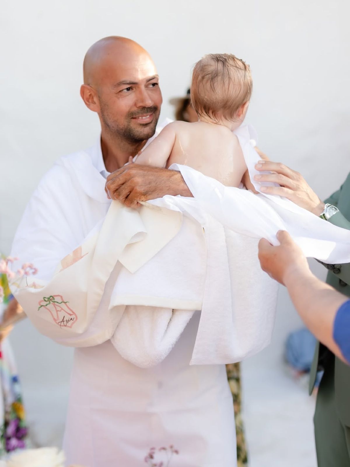 Η ανάρτηση της Μυρτώς Κάζη από την βάπτιση της κόρης της