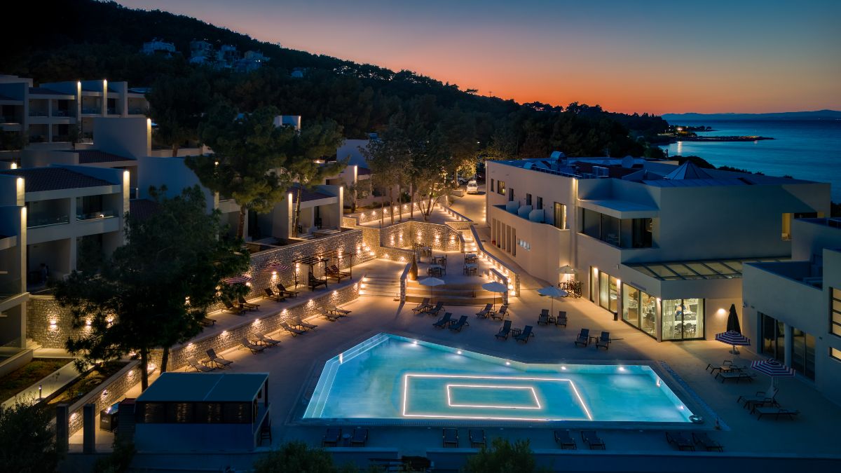 Το εντυπωσιακό Mythical Coast