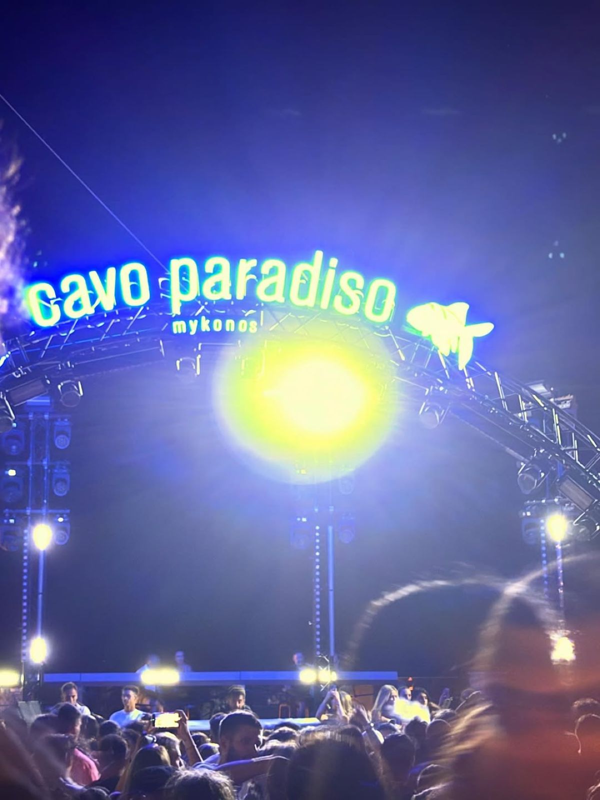 Νάνσυ Αντωνίου: Η τρυφερή ανάρτηση με τον Γρηγόρη Αρναούτογλου σε νησιώτικο ταβερνάκι