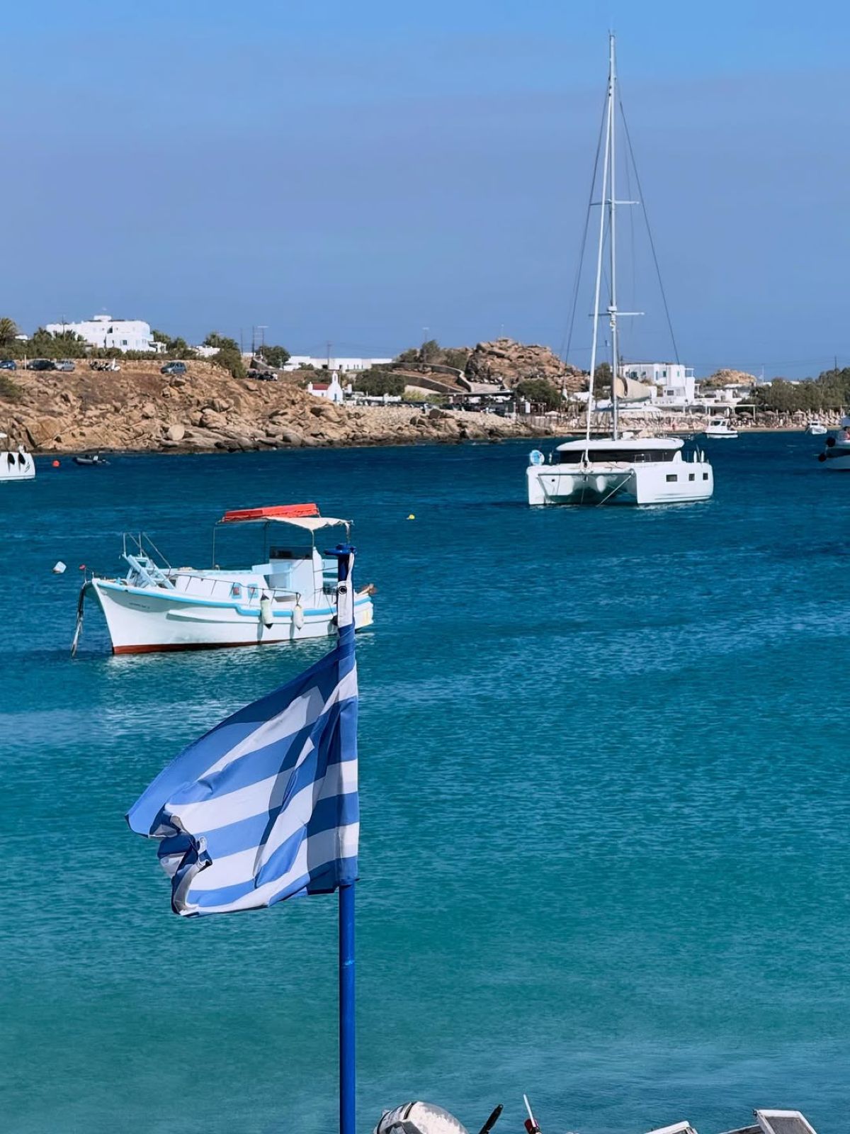 Νάνσυ Αντωνίου: Η τρυφερή ανάρτηση με τον Γρηγόρη Αρναούτογλου σε νησιώτικο ταβερνάκι