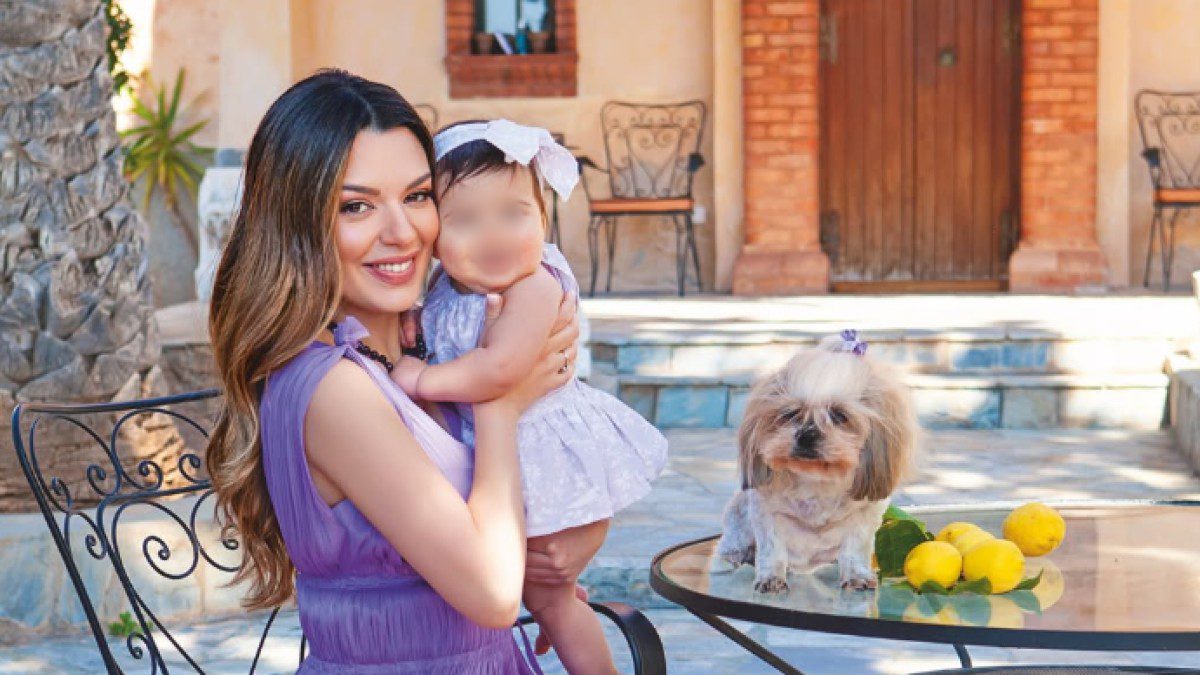 Η Νικολέττα Ράλλη με τη κόρη της