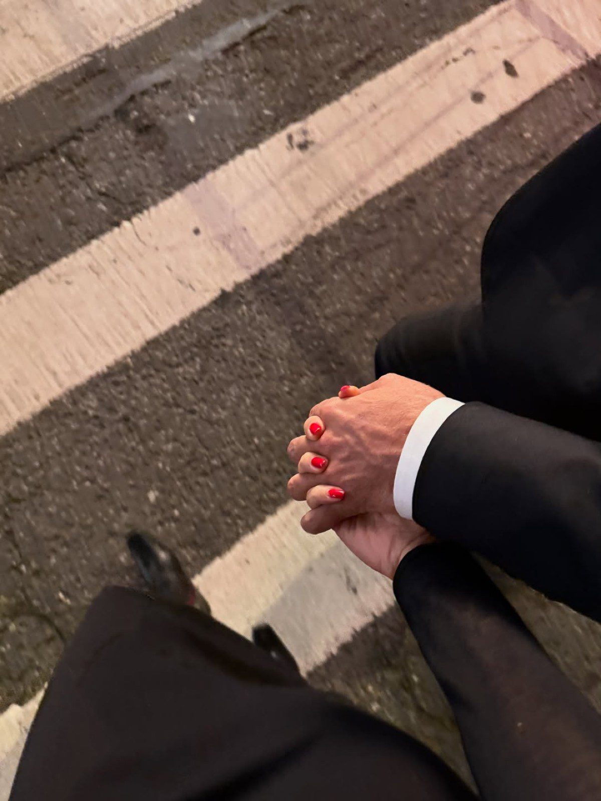 Η Δούκισσα Νομικού και ο Δημήτρης Θεοδωρίδης χέρι χέρι στη Νέα Υόρκη