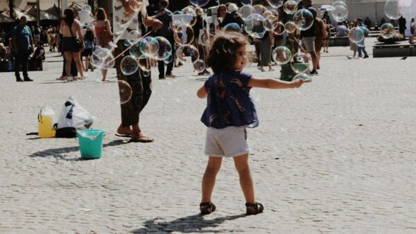Παιδί στο εξωτερικό