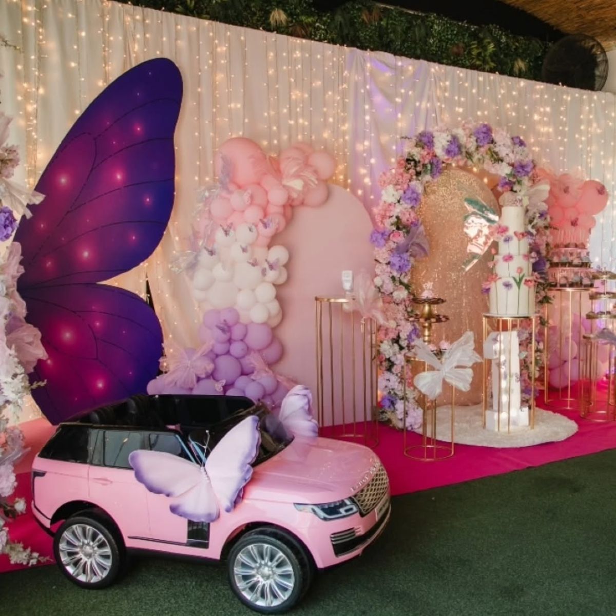 Ο στολισμός στο πάρτι της κόρης του Μαυρίκιου Μαυρικίου και της Ιλάειρας Ζήση