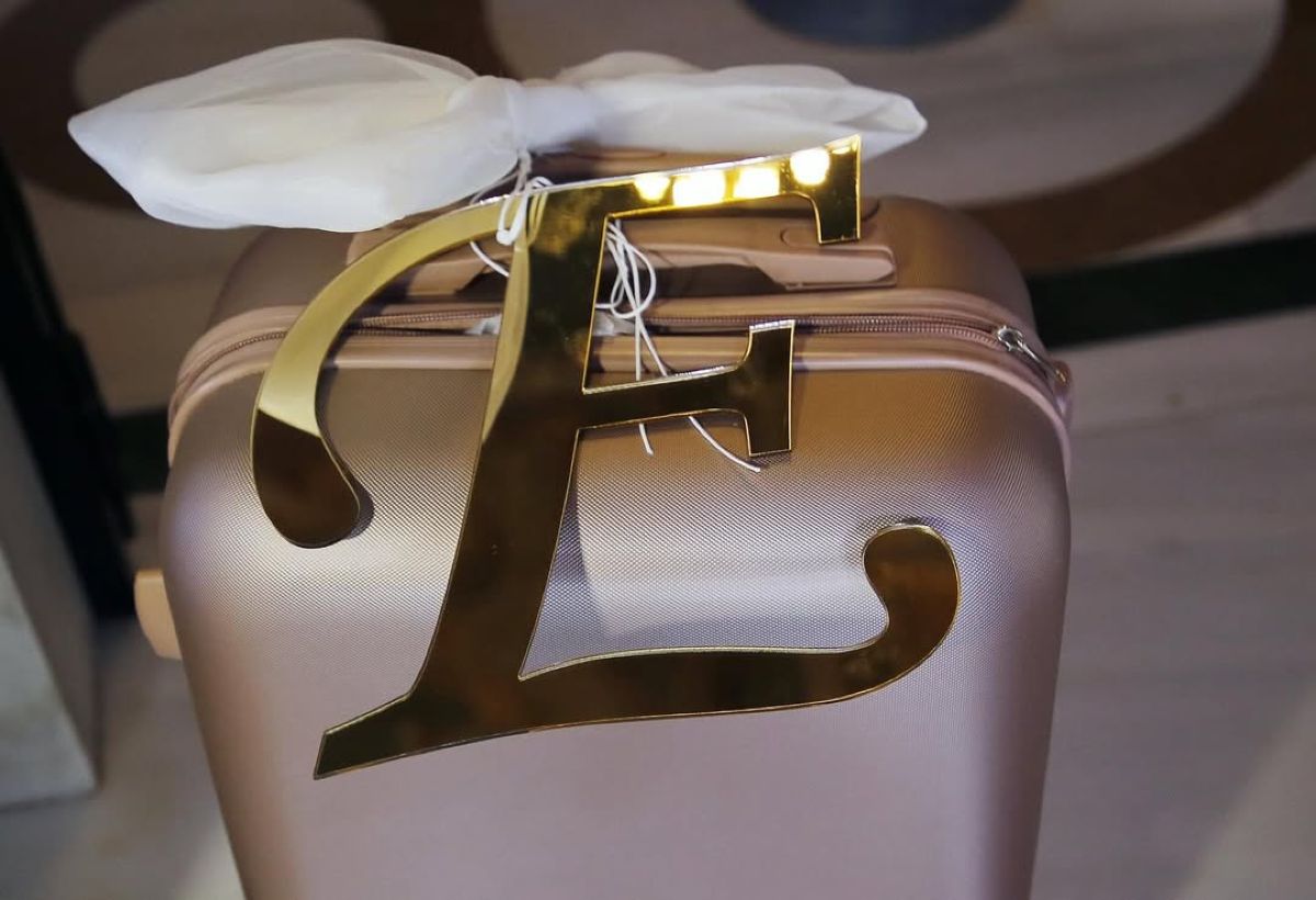 Ο Πύρρος Δήμας και η Αφροδίτη Σκαφίδα στη βάφτιση της κόρης τους