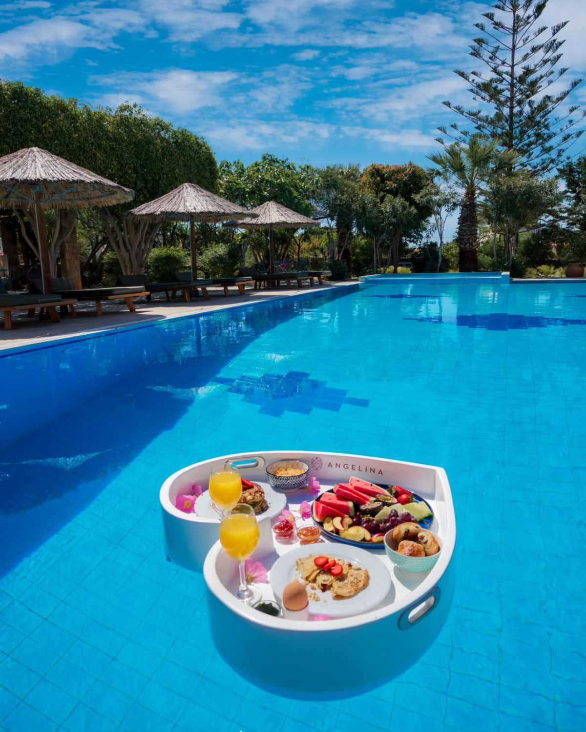 Αίγινα: Πού να μείνεις & πού να φας για να ζήσεις το νησί όπως πρέπει