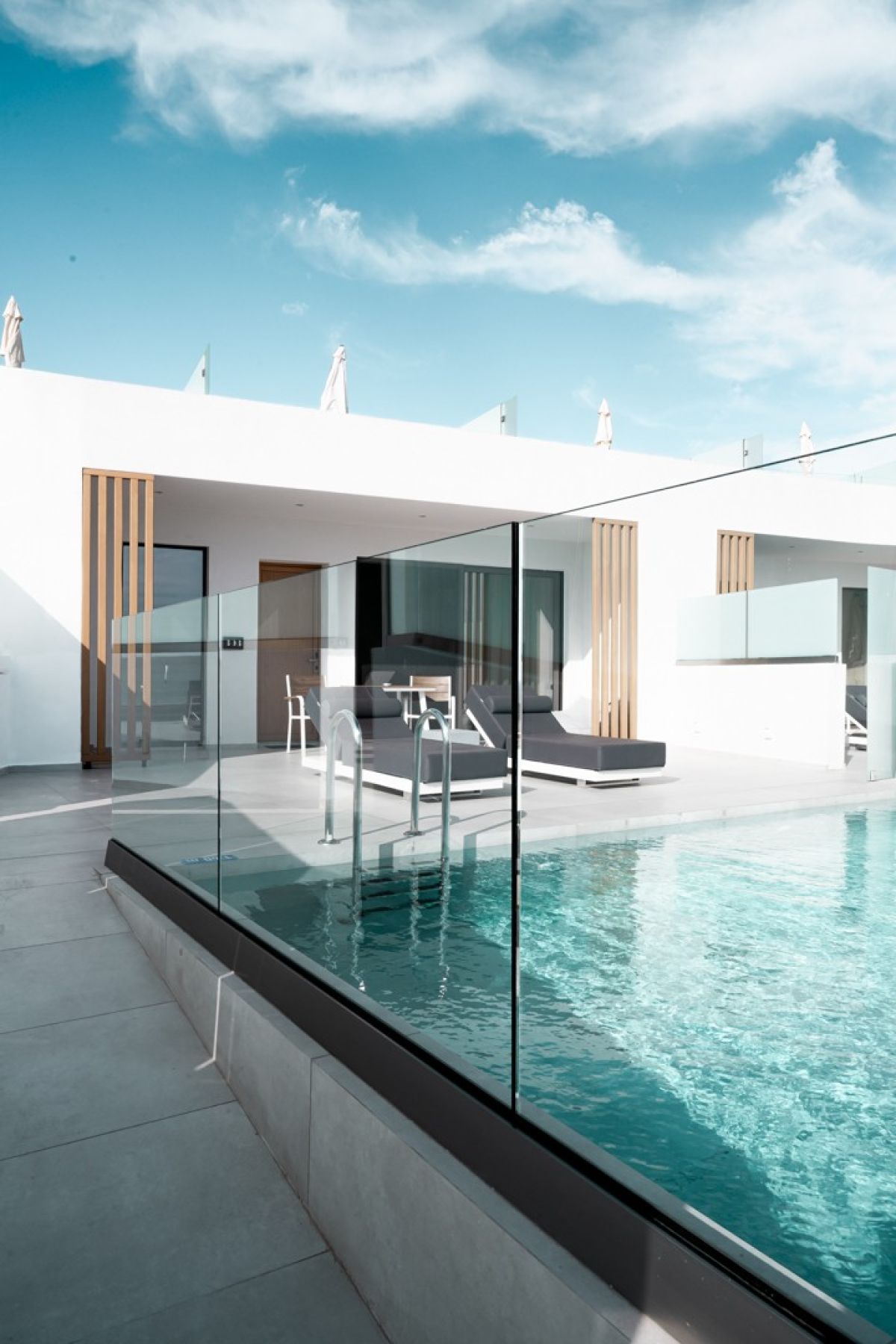 Η πισίνα της βίλας