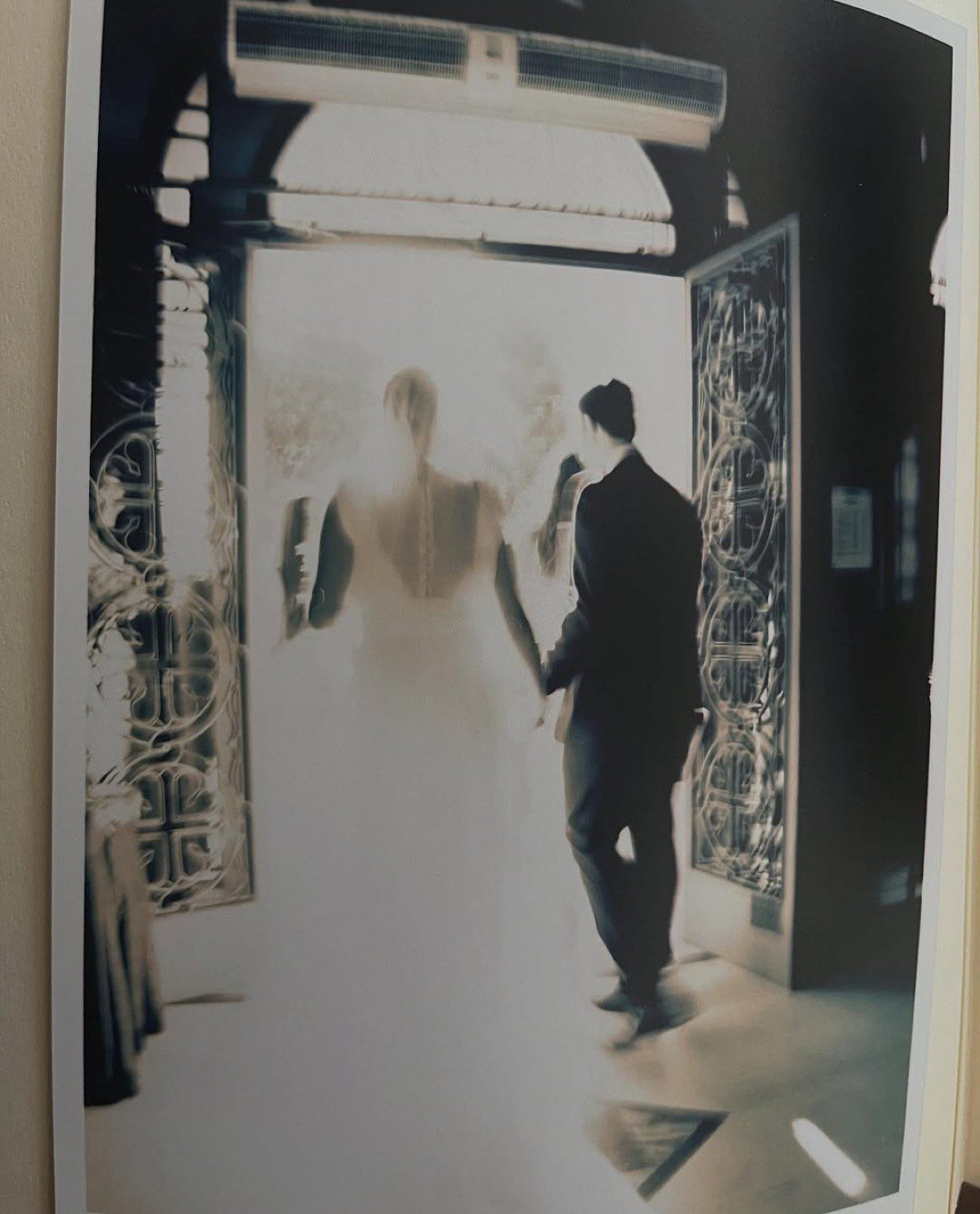 Ο Νίκος Ψαρράς και η σύζυγός του στον γάμο τους