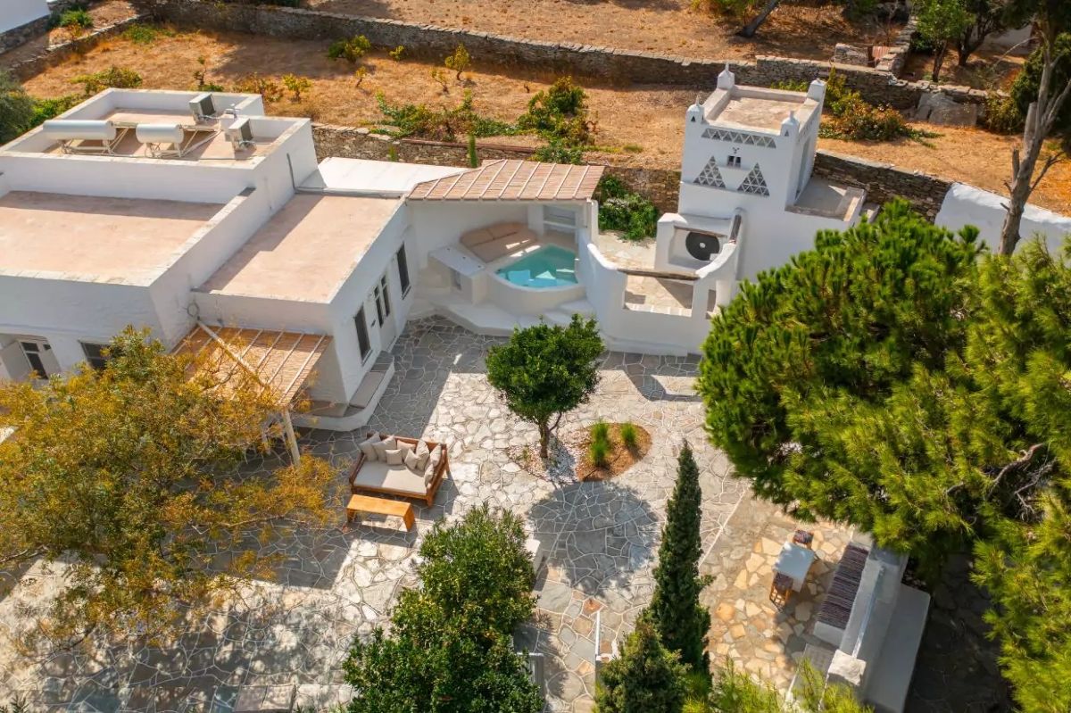 Το Rabagas Suites από ψηλά