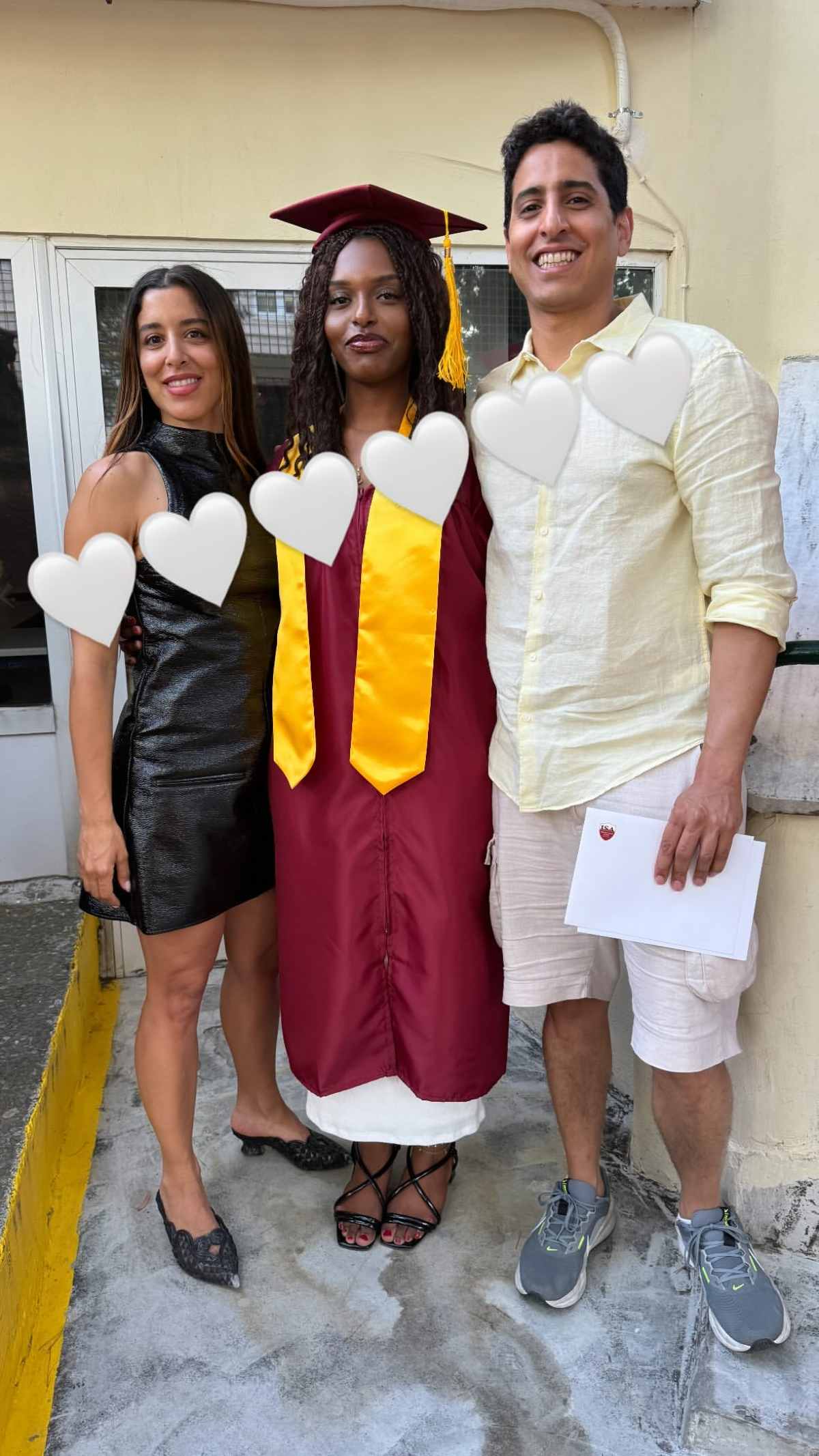 Η Μαρίνα Σάττι με τα αδέλφια της