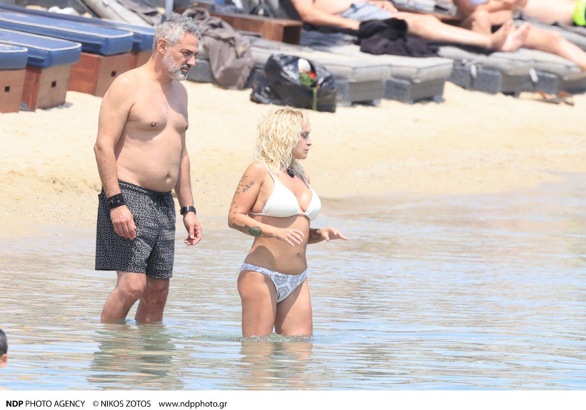 O Νίκος Συρίγος και η Ελεωνόρα Ζουγανέλη στη Μύκονο