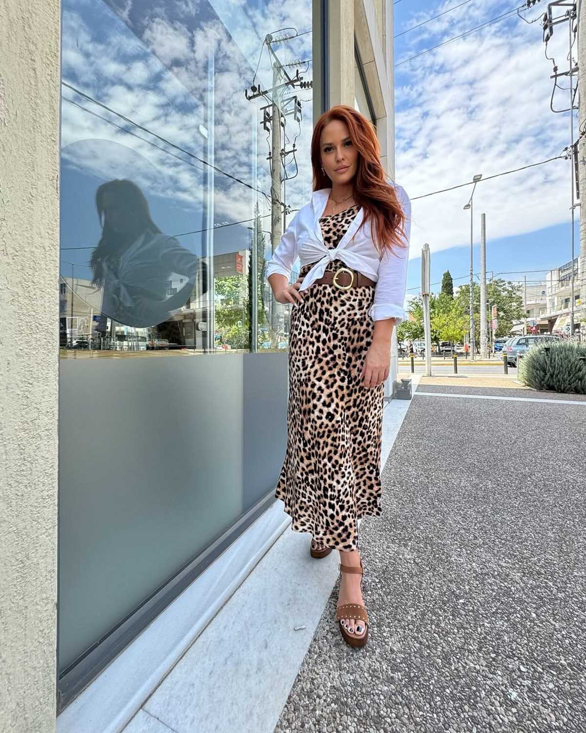 Η Σίσσυ Χρηστίδου με λεοπάρ φόρεμα