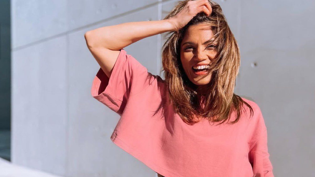 H Μαίρη Συνατσάκη στον δρόμο