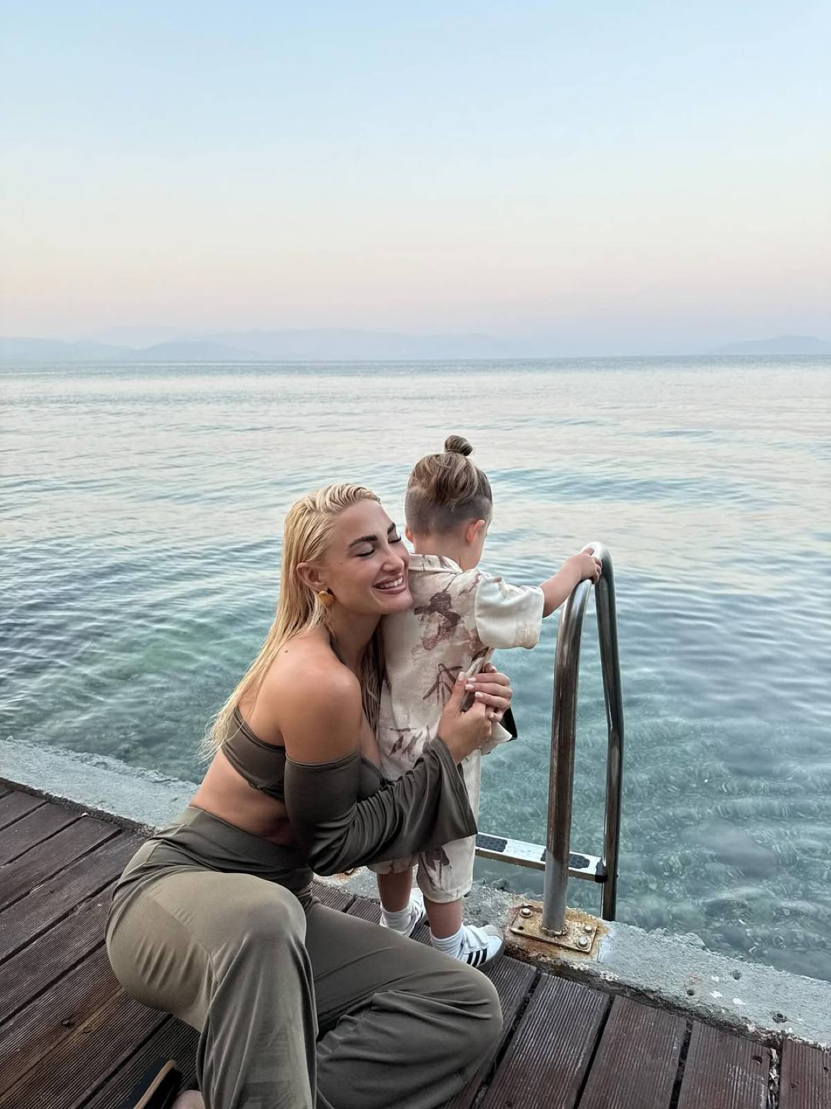 Η Ιωάννα Τούνη με τον γιο της, Πάρη