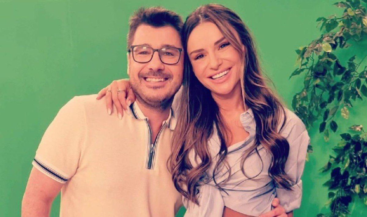 Τσολακη Λάμπρος αγκαλιασμένοι