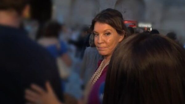 Η Βάνα Μπάρμπα στο Ηρώδειο μετά το εγκεφαλικό