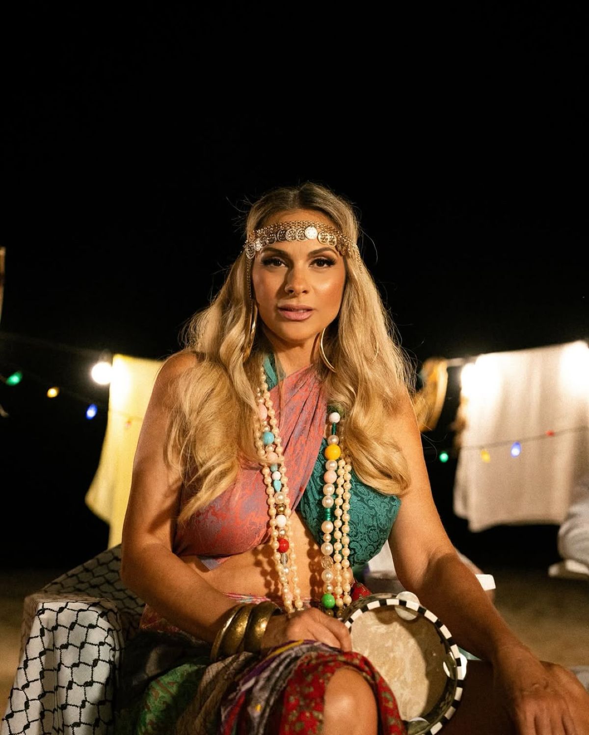 Η Ζώζα Μεταξά στο videoclip της κόρης της, Κόνι Μεταξά