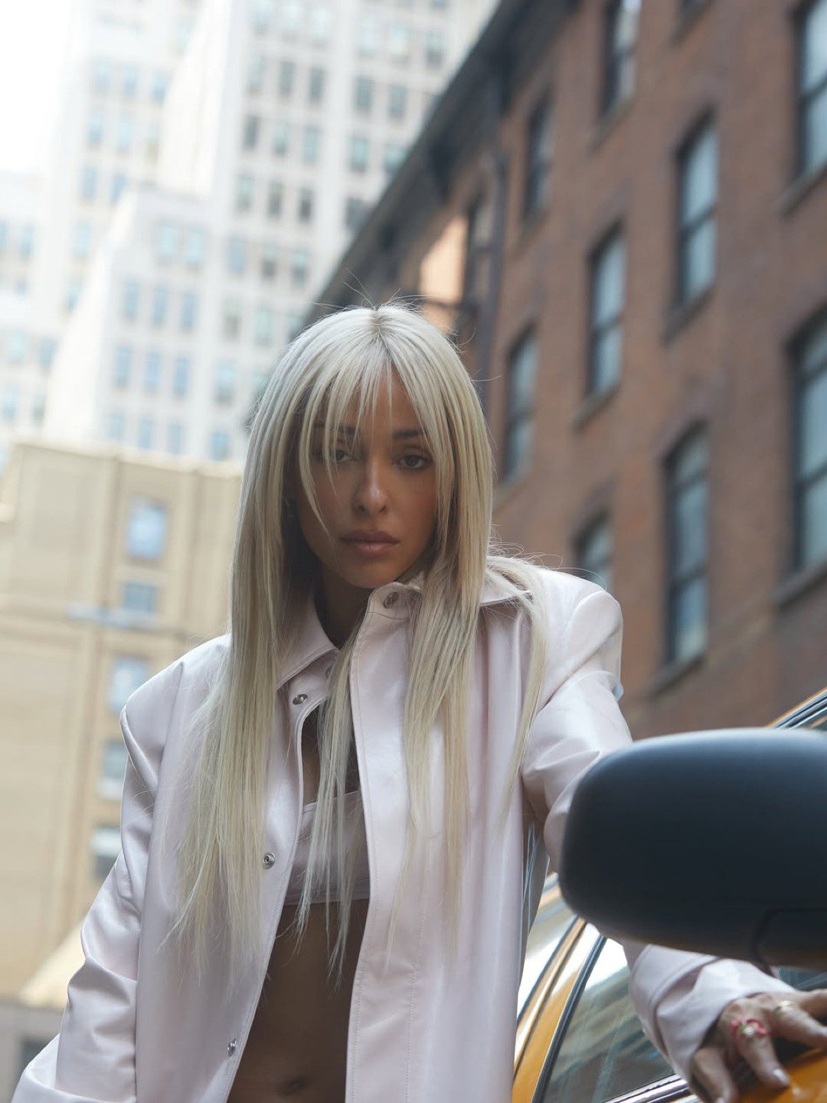 Η Ελένη Φουρέιρα ξανθιά στη Νέα Υόρκη