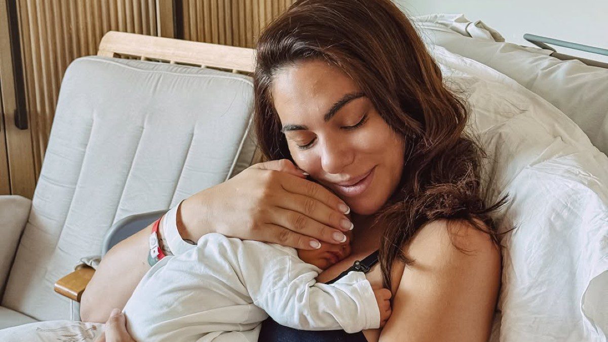 Η Ευρυδίκη Βαλαβάνη στο μαιευτήριο