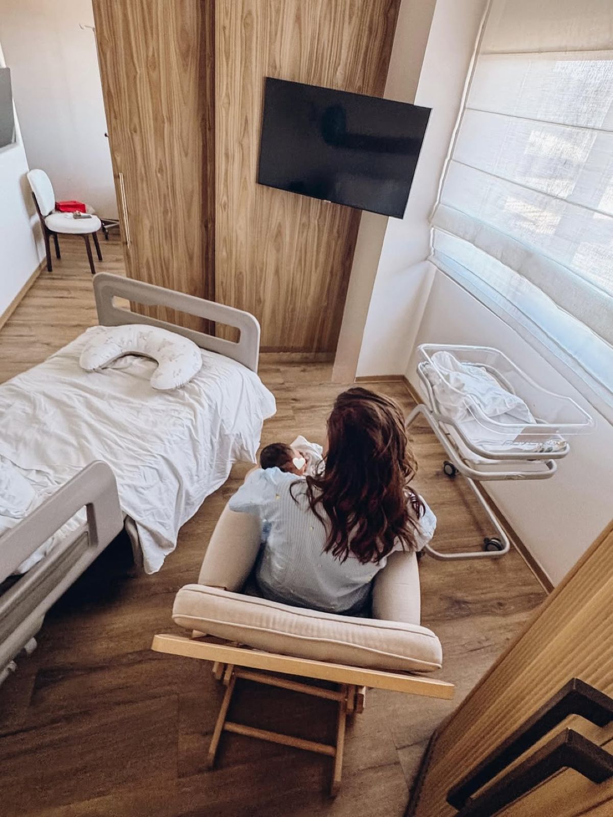 Η Ευρυδίκη Βαλαβάνη στο μαιευτήριο