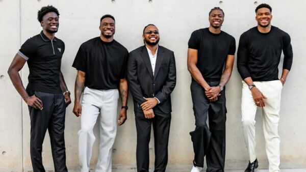 Τα αδέρφια Αντετοκούνμπο