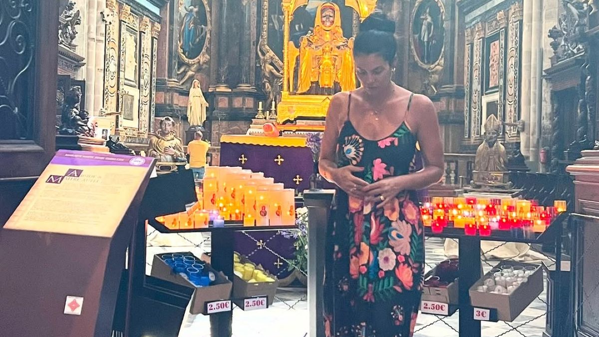 Η Μαρία Κορινθίου στη Βασιλική της Μαρίας Μαγδαληνής