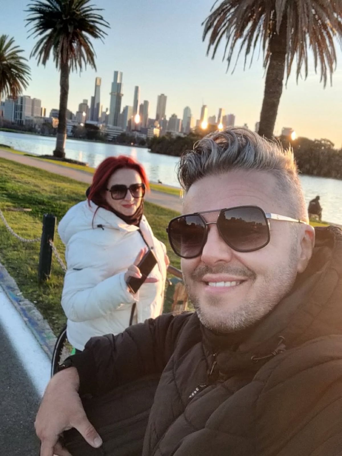 Ο Πέτρος Πολυχρονίδης με τη σύντροφό του στην Αυστραλία