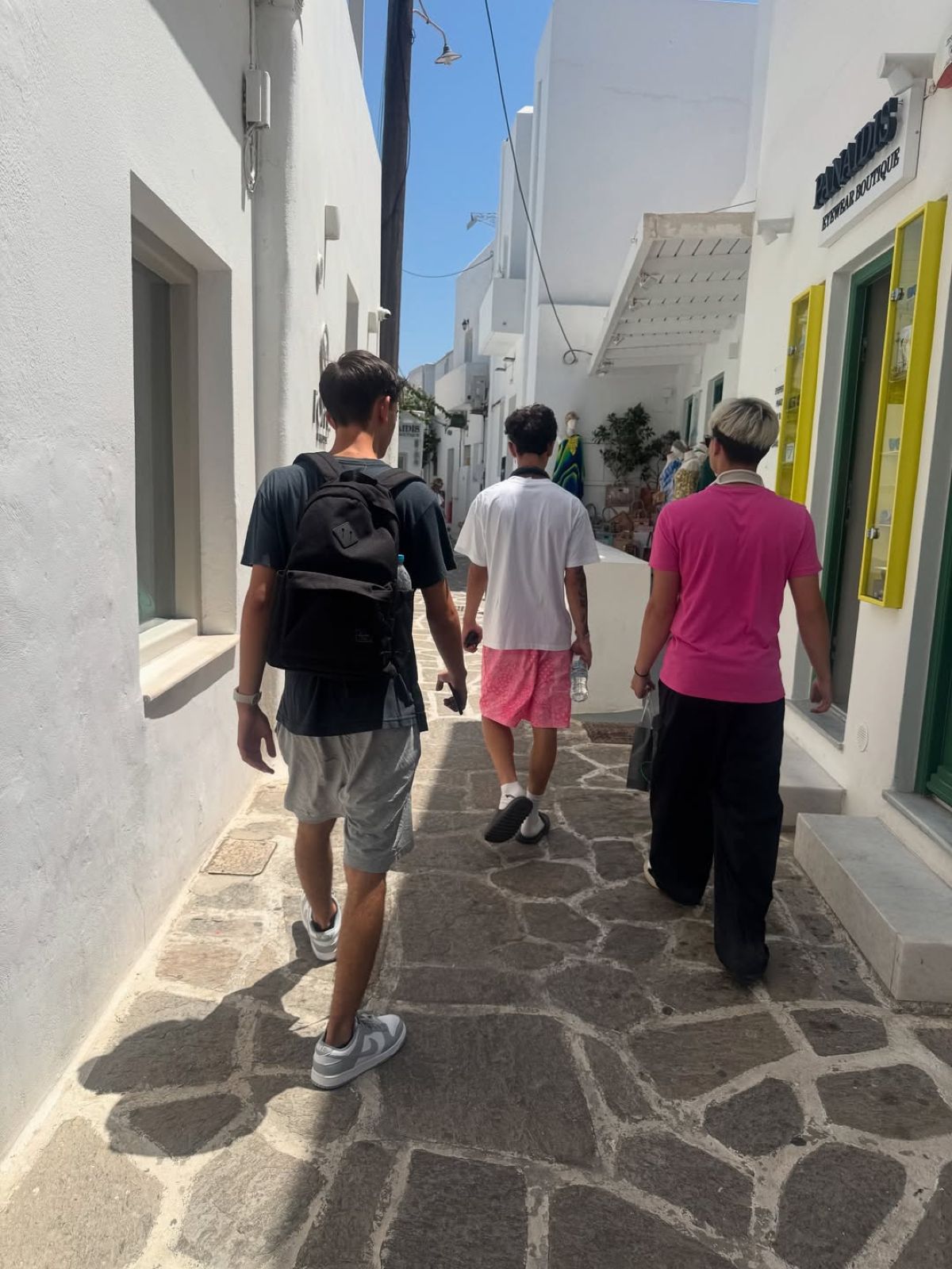 Τα παιδιά της Σίσσυς Χρηστίδου στην Πάρο