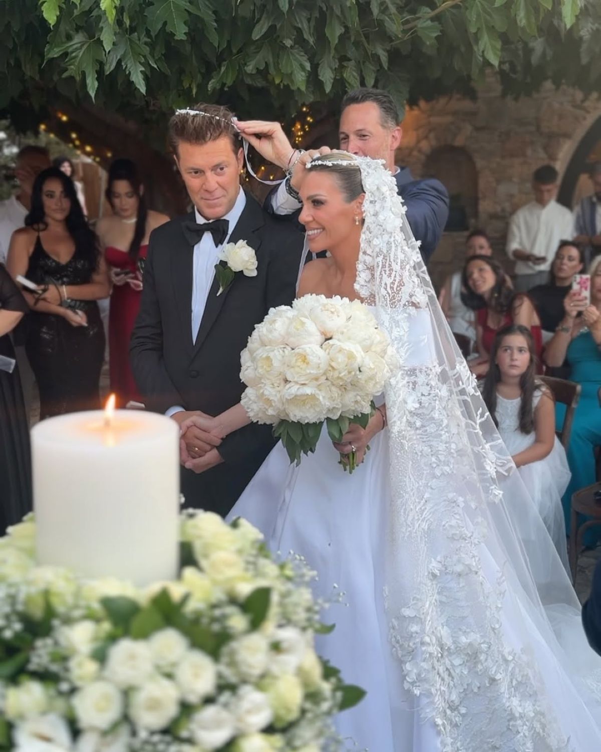 Στιγμιότυπα από τον γάμο του Χρήστου Χολίδη