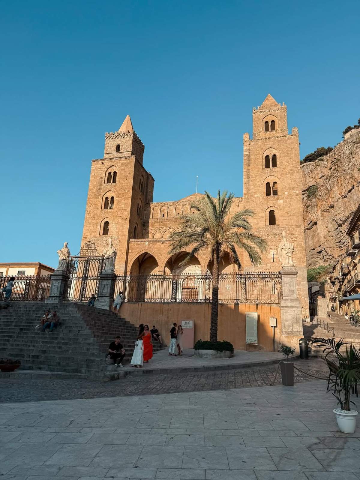 Η Άννα Πρέλεβιτς και ο Νικήτας Νομικός στη Σικελία