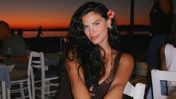 Η Χριστίνα Μπόμπα στην Πάρο