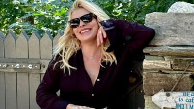 Τις τάσεις του καλοκαιριού φοράει η Ελένη Μενεγάκη