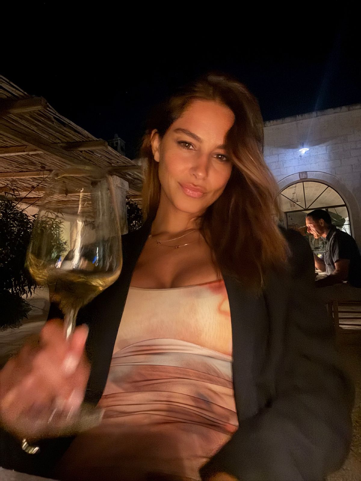 Η Ευριπίδου τρώει