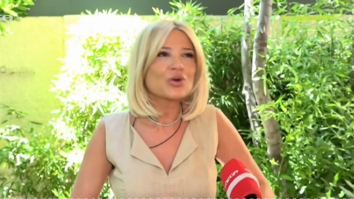 Η Φαίη Σκορδά στην κάμερα του Χαμογέλα και Πάλι