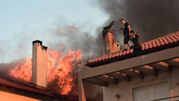 Φωτιά στο Κρυονέρι