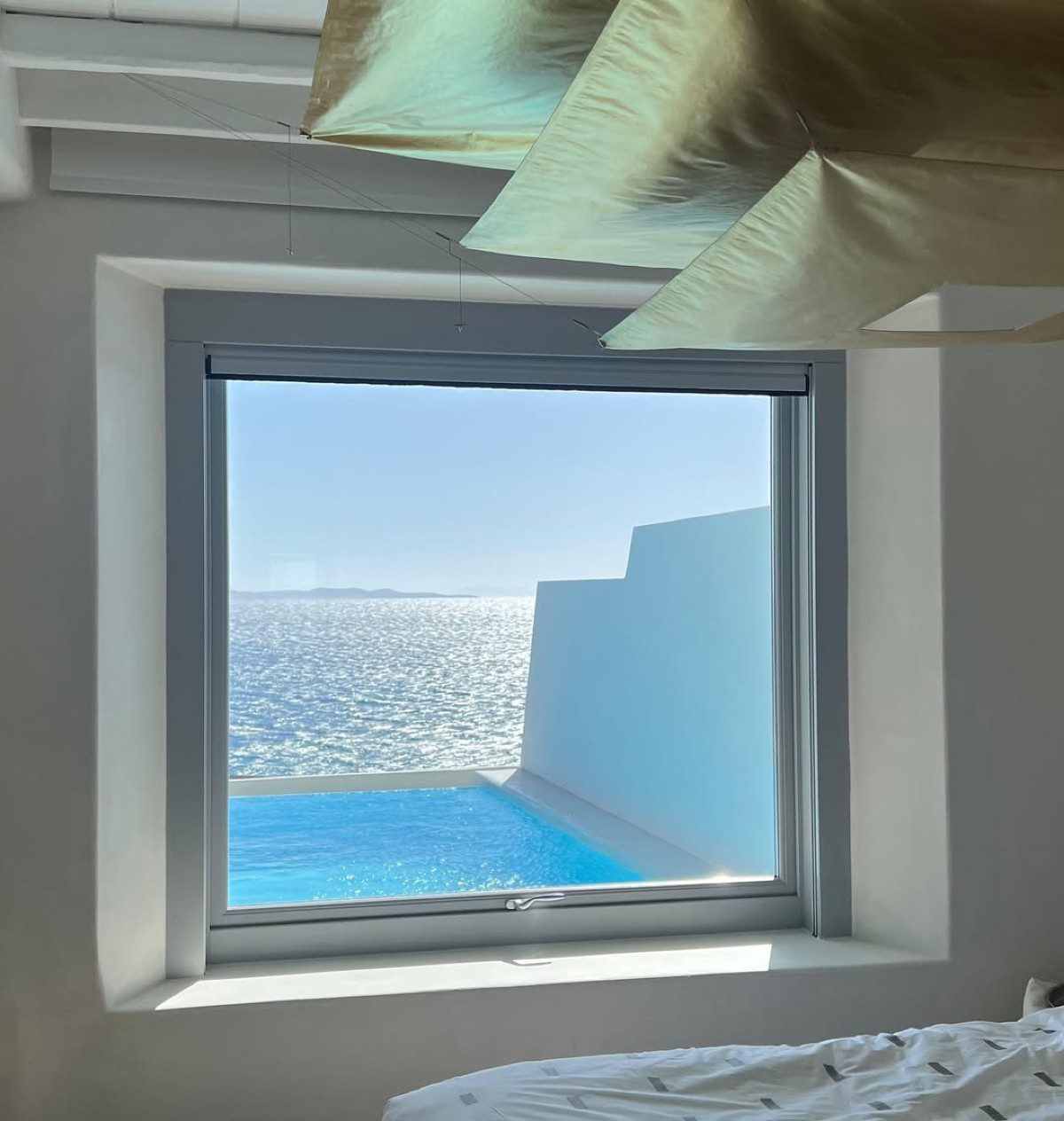 Η θέα από το δωμάτιο που έμενε η Ελένη Φουρέιρα