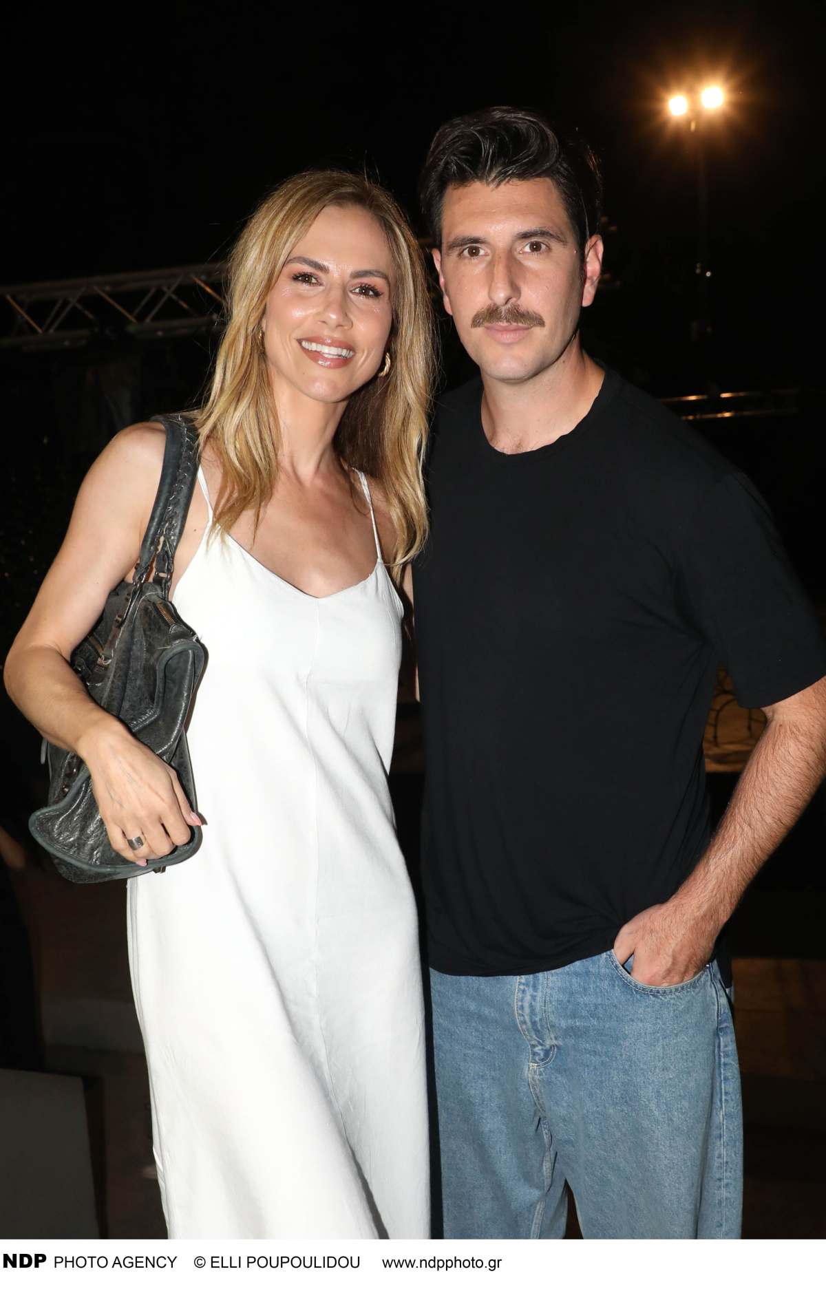 Η Ντορέττα Παπαδημητρίου με τον Γιώργο Γεροντιδάκη σε έξοδό τους