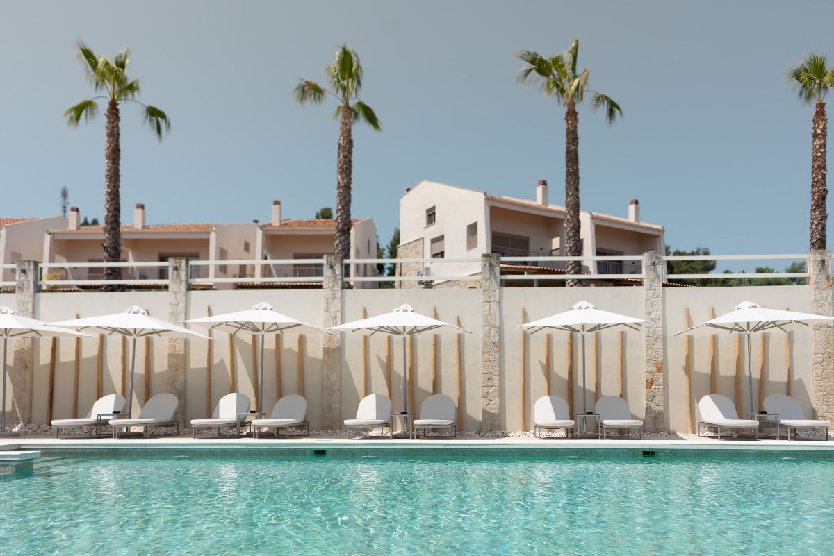 Απόλυτη χαλάρωση στην XXL πισίνα