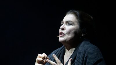 Η Λυδία Κονιόρδου