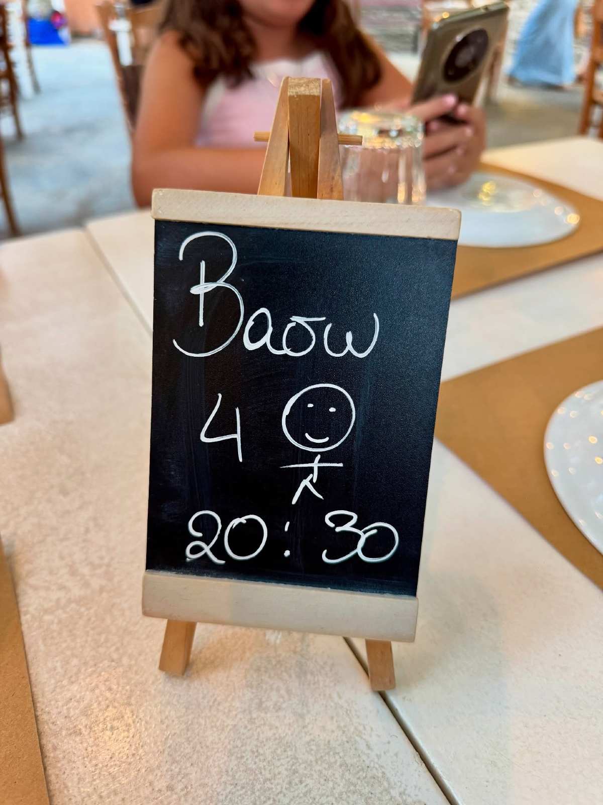 Λασκαράκη & Σουλτάτος: Τους κοιτούσαν όλοι στη Μύκονο - Η βραδινή τους έξοδος στα Ματογιάννια