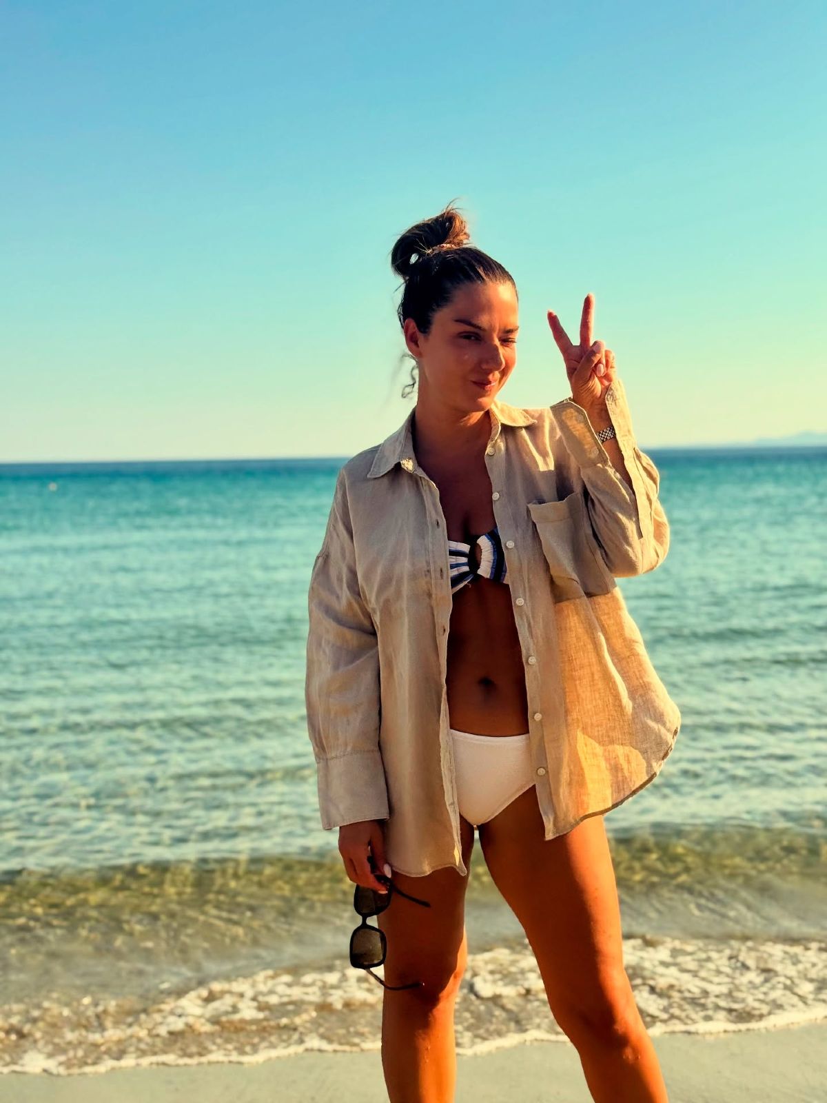 Λασκαράκη & Σουλτάτος: Τους κοιτούσαν όλοι στη Μύκονο - Η βραδινή τους έξοδος στα Ματογιάννια