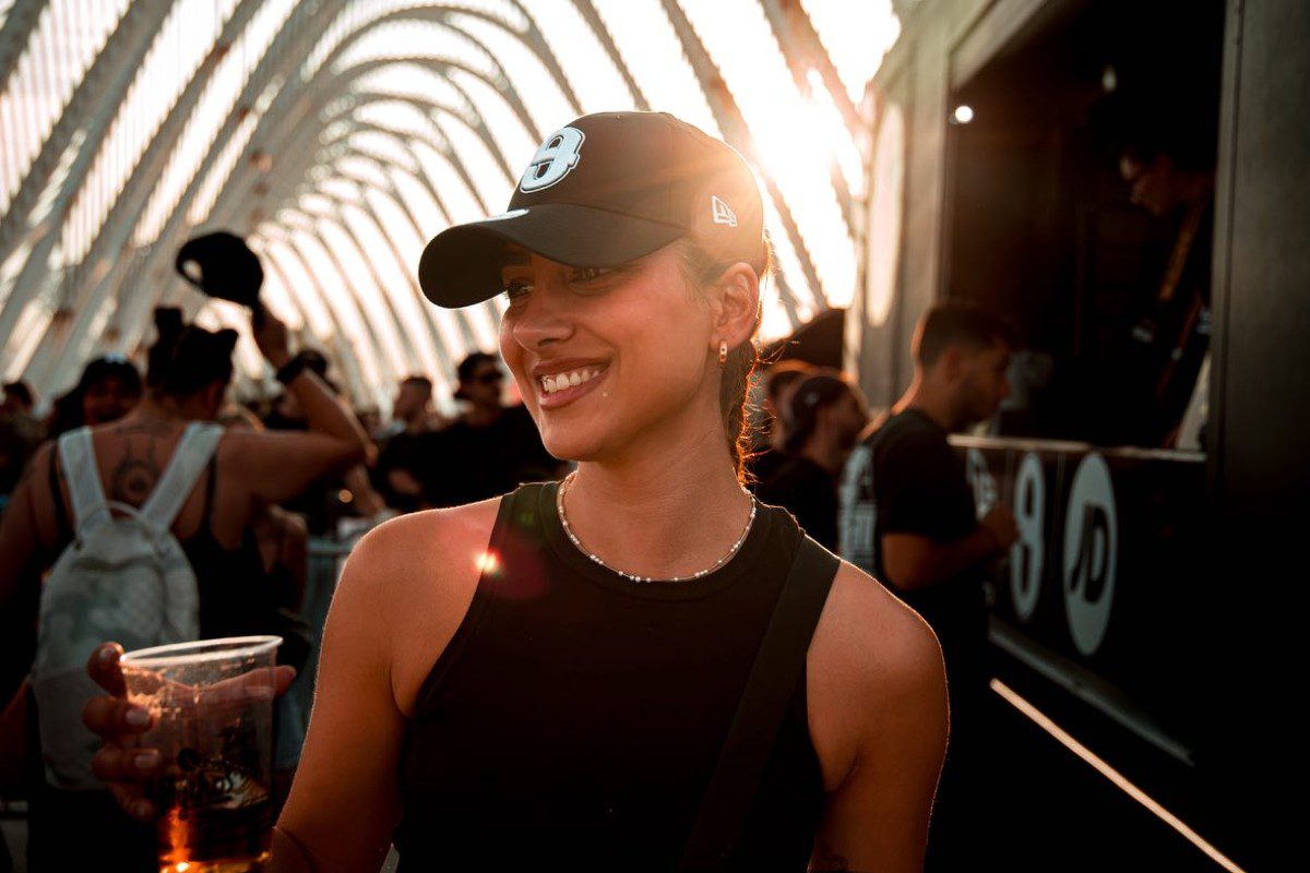 “Θ” καπέλο