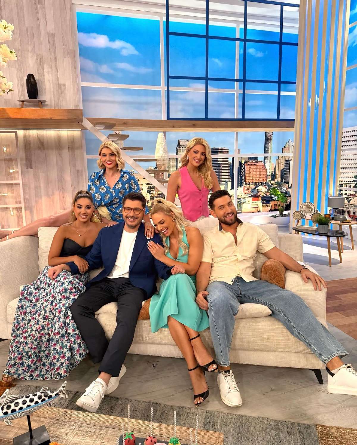 Η ομάδα της εκπομπής Καλοκαιρινό ραντεβού