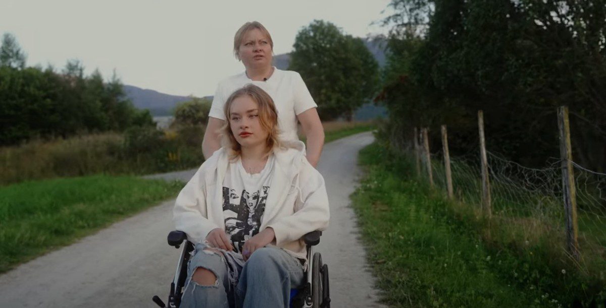 Η Μαρία σε αναπηρικό αμαξίδιο