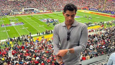 Ο Μιλτιάδης Μαρινάκης στο γήπεδο