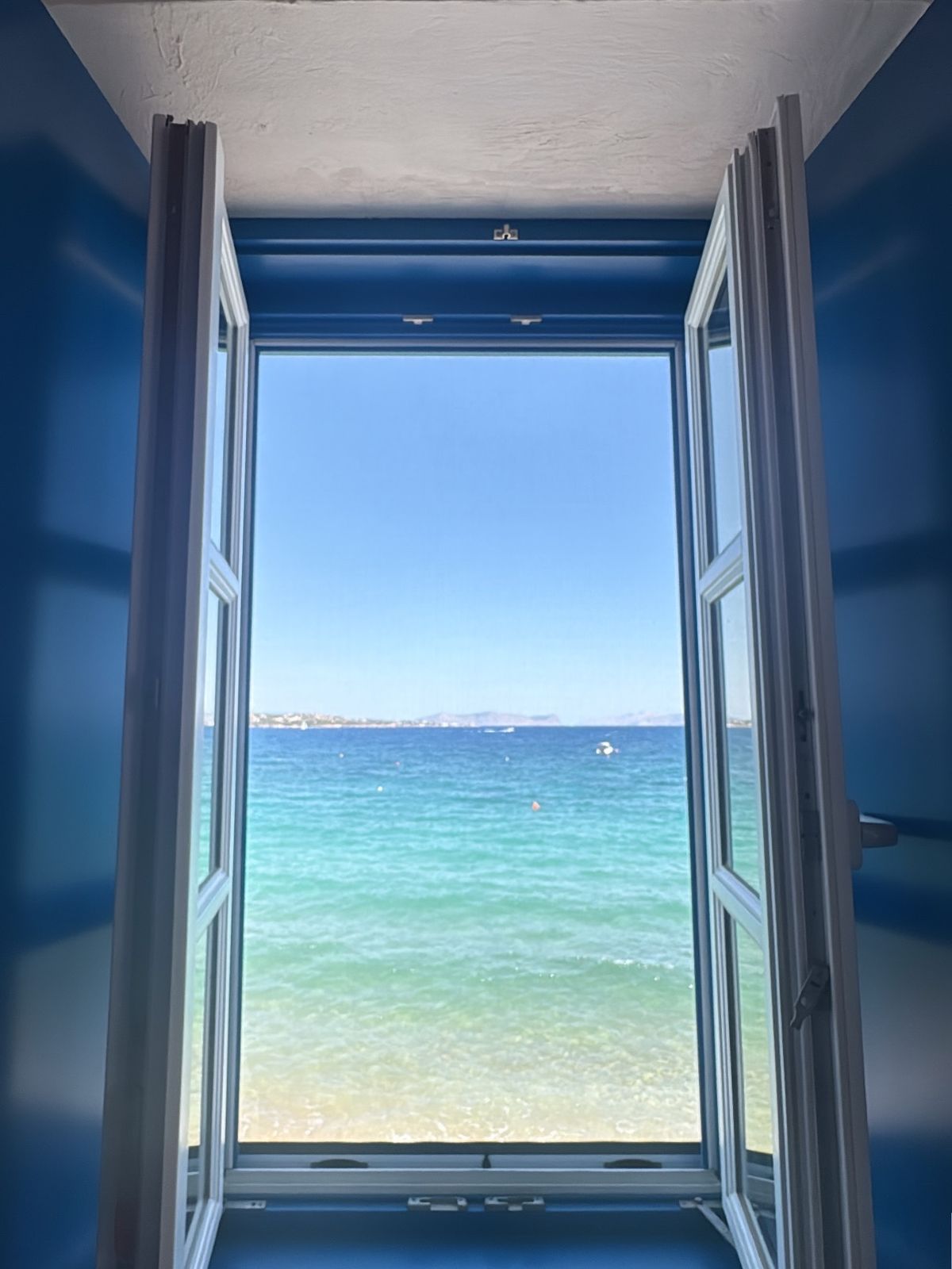 Η ανάρτηση της Δανάης Μπάρκα από τις διακοπές της στις Σπέτσες