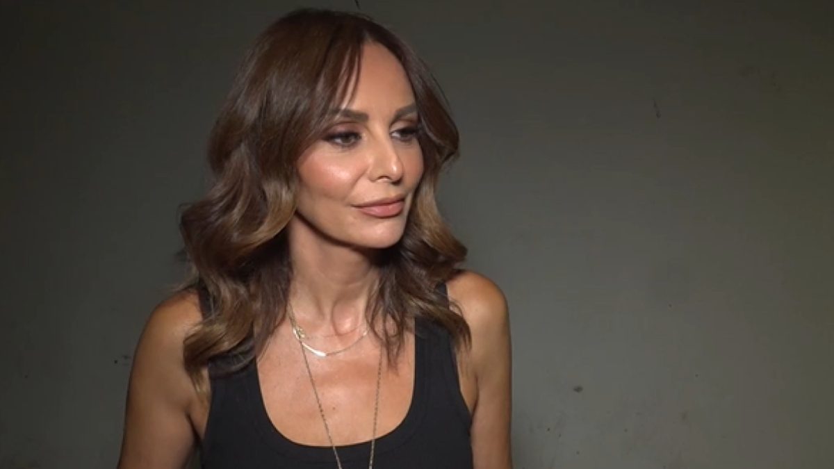 Η Μπέττυ Μαγγίρα στην κάμερα του Καλοκαίρι Παρέα