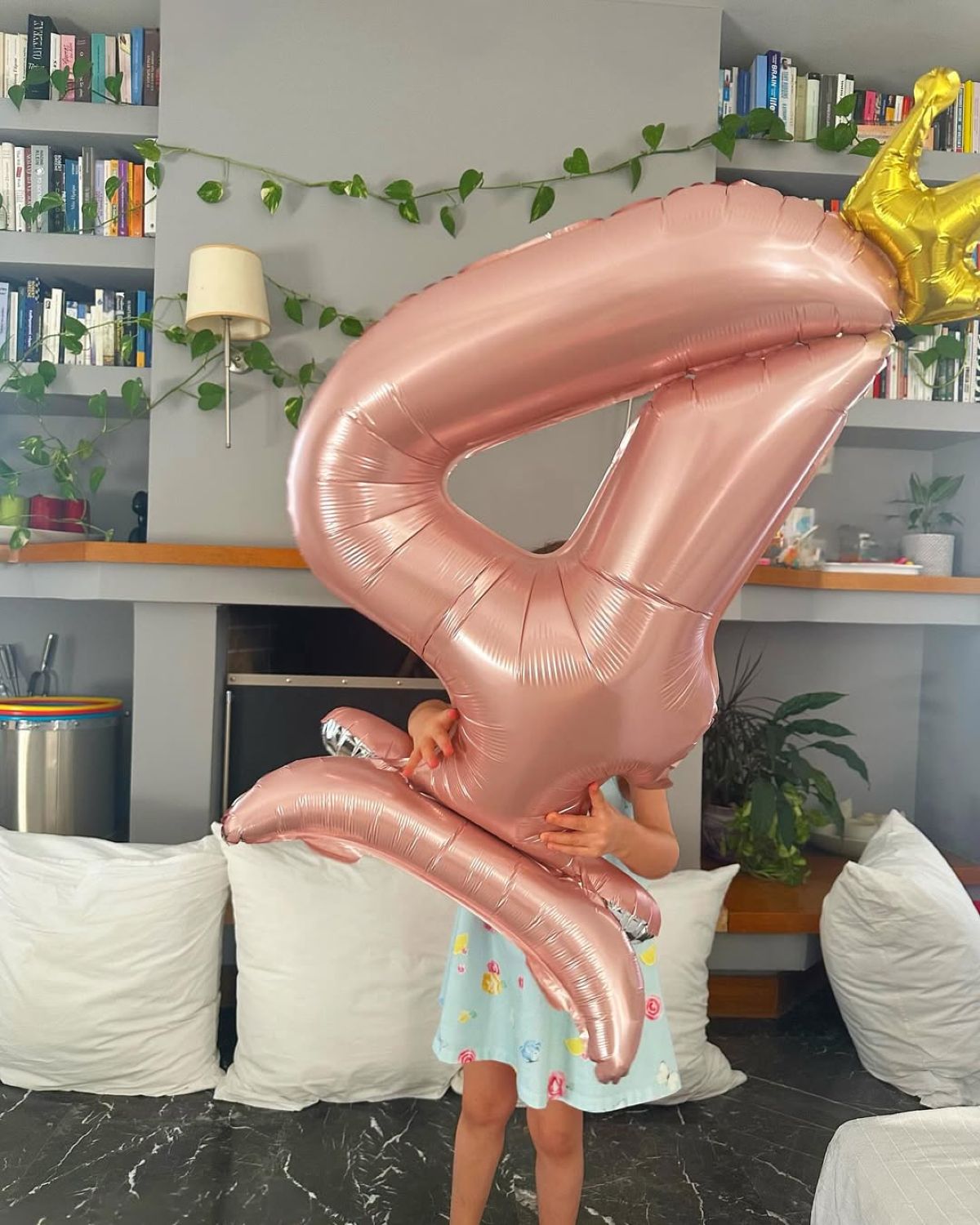 Νάντια Μπουλέ: Η κόρη της έκλεισε τα 4 - Το εντυπωσιακό πάρτι γενεθλίων της Σεμέλης